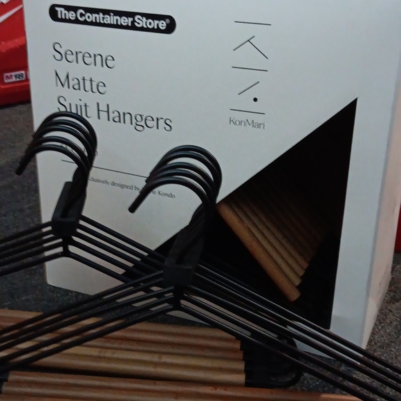 Konmari Serene Matte Suit Hangers - Picture 3 of 5